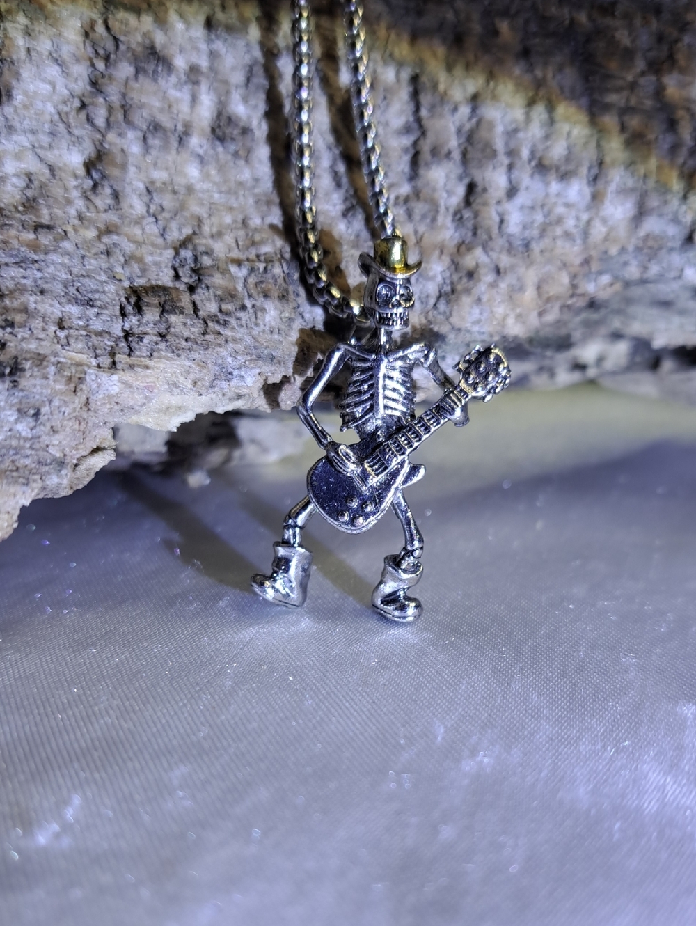 Guitar Playin Skeleton